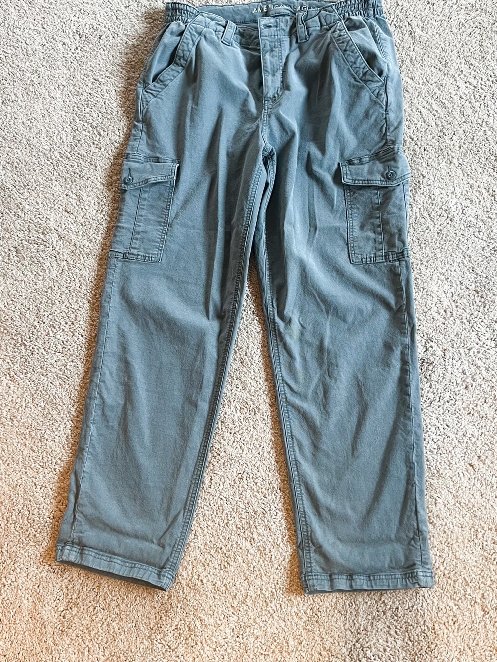 American Eagle Outfitters Women's Straight Leg Cargo Pants in Green